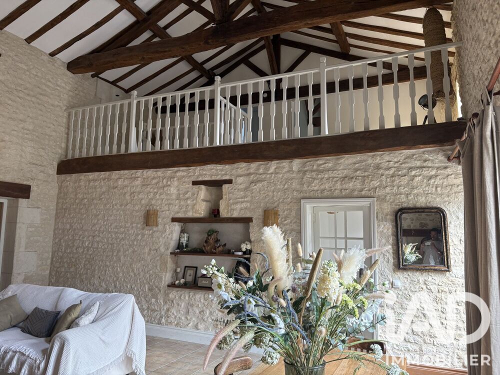 Vente Maison Vente Maison de village 5 pièces Loiré-sur-nie