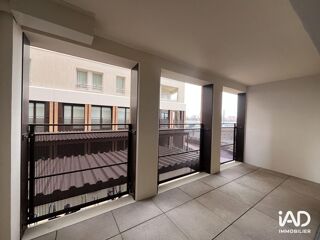  Appartement à louer 3 pièces 75 m²