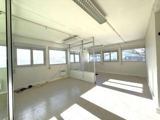   Location Bureaux 74 m&sup2; Boissy-sous-saint-yon