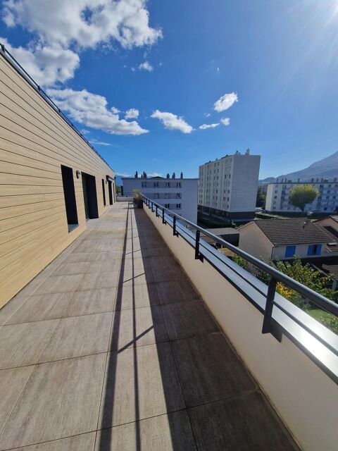  Appartement � louer 5 pi�ces 121 m�