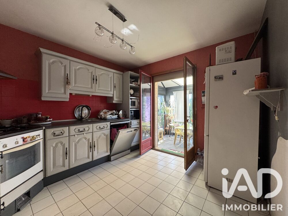 Vente Maison Vente Maison traditionnelle 8 pièces Néris-les-bains
