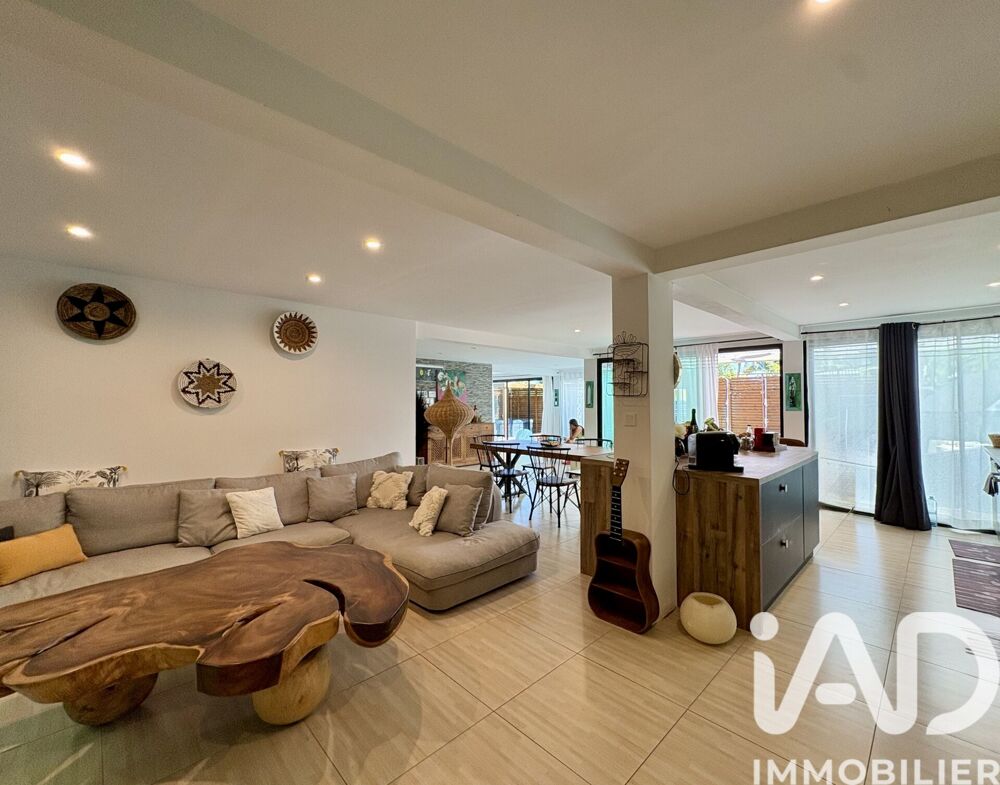 vente Maison - 7 pièce(s) - 225 m² La Possession (97419)