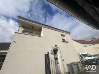  Immeuble à vendre 5 pièces 745 m²