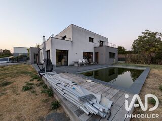  Maison à vendre 8 pièces 260 m²