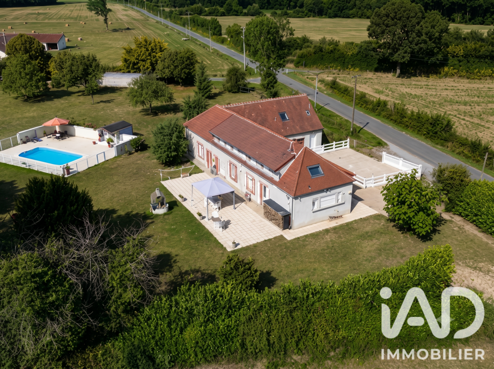 Maison 9 pièces 268 m² · à Lignerolles · 268 m² · 279 943 €