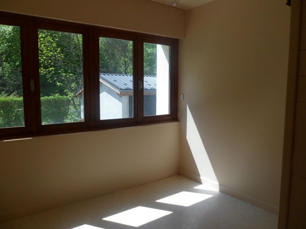 location Appartement - 2 pièce(s) - 53 m² Salins-les-Thermes (73600)