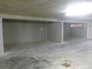  Parking / Garage � louer 