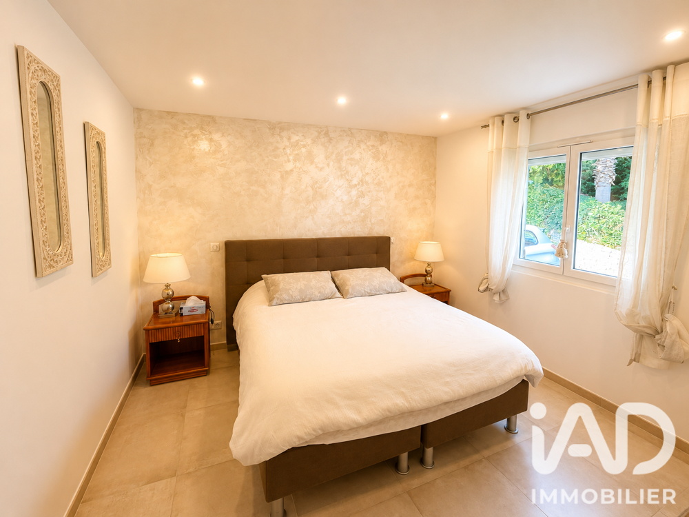 à vendre  Maison Cagnes-sur-Mer (06800)