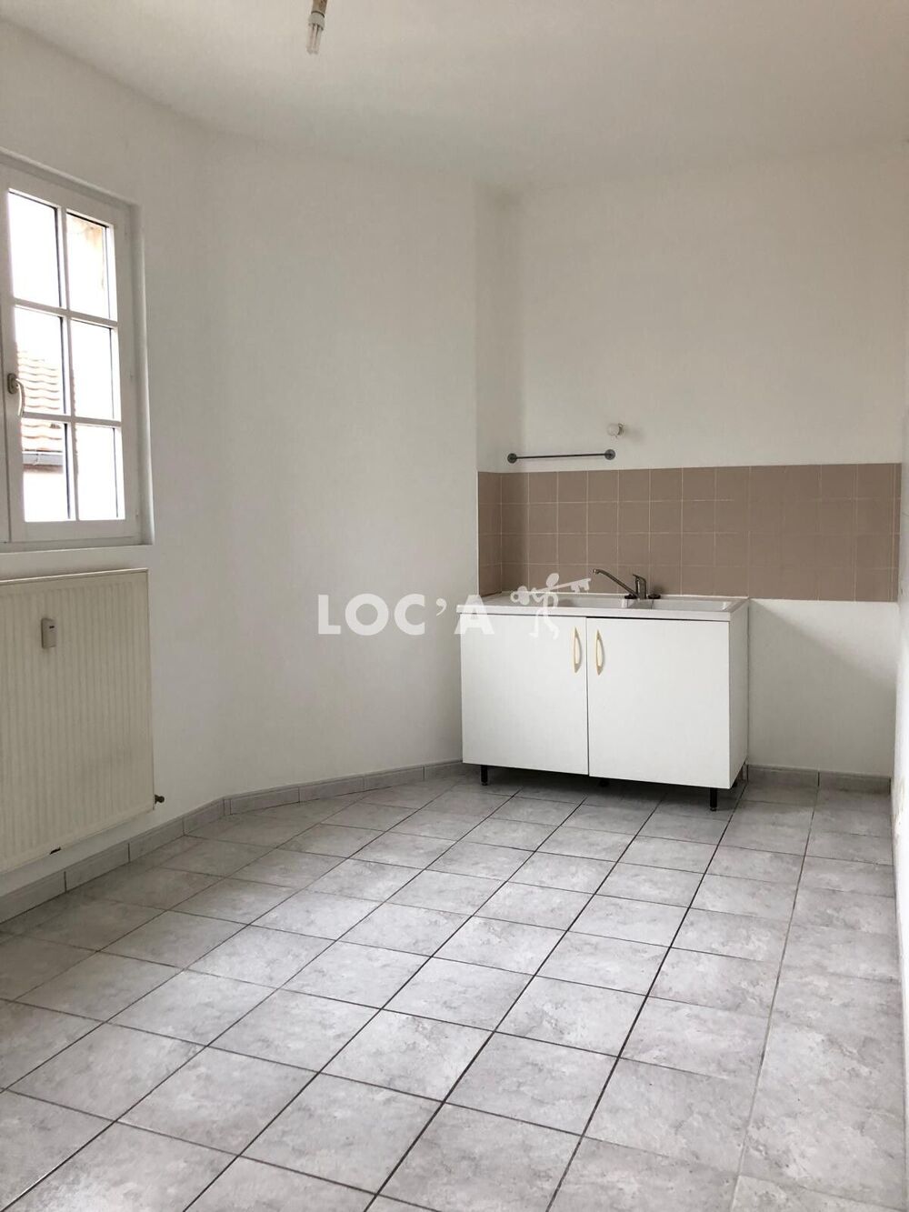 Spacieux appartement F4 de 85.31 m² situé au 1er étage (....