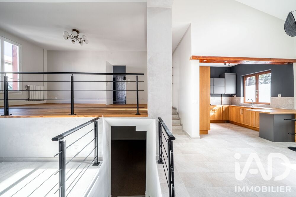 Vente Maison Vente Maison/villa 6 pièces Asnières-sur-seine