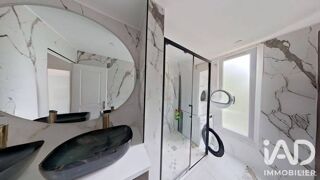  Appartement à louer 5 pièces 101 m²