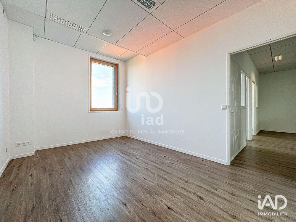   Location Bureaux 94 m&sup2; Saint-priest