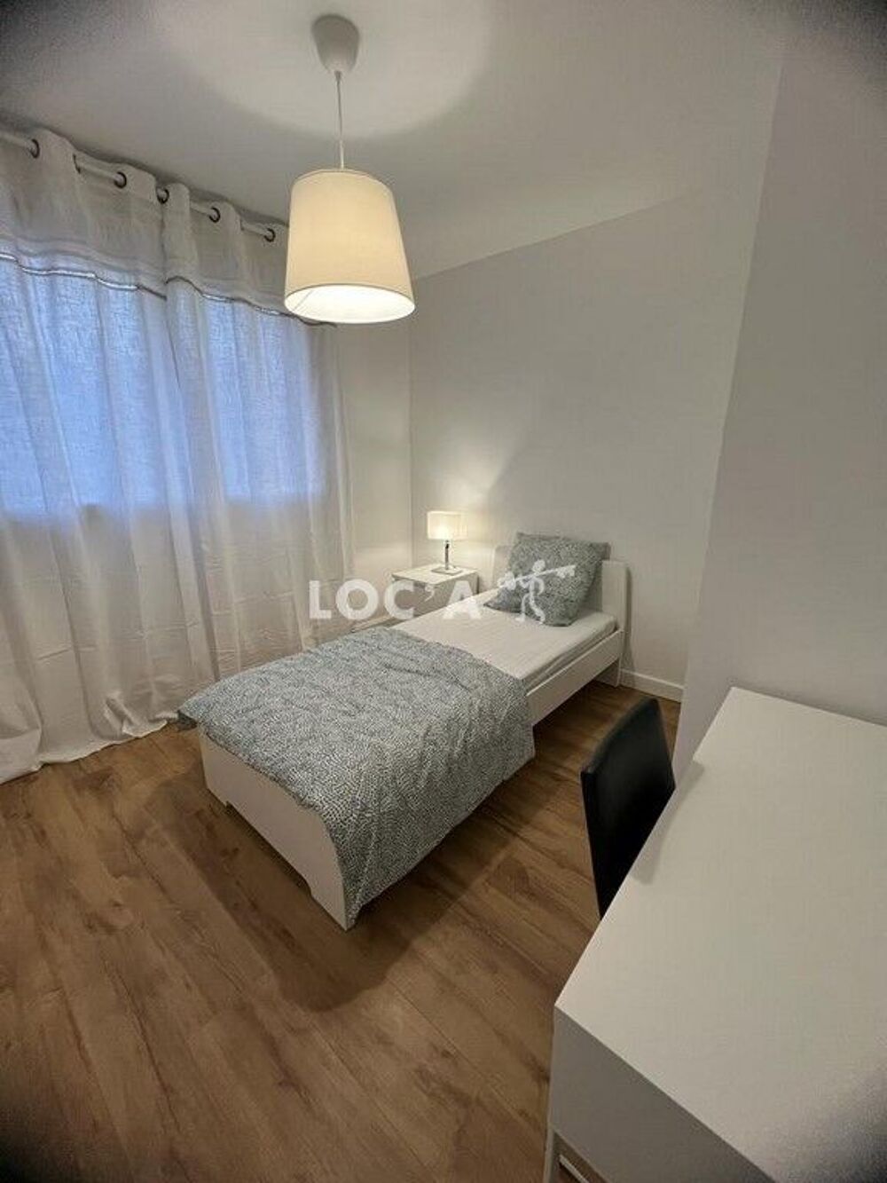 600€ CC / Mois LAURENT BONNEVAY chambre meublée ttes cha....