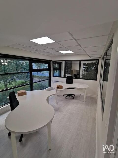   Location - 150 m² 