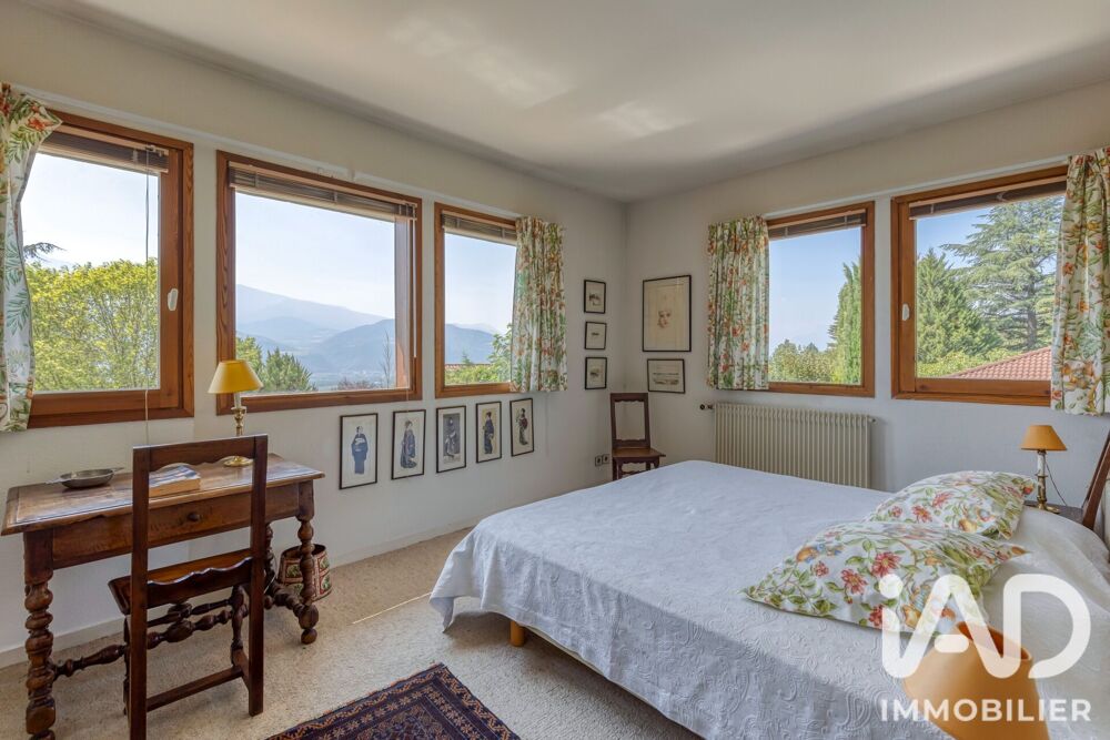 à vendre  Maison Saint-Ismier (38330)