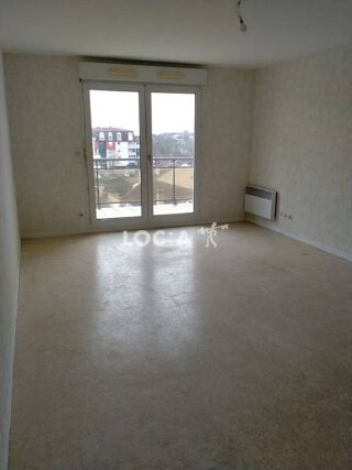  Appartement à louer 3 pièces 65 m²