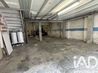  Parking / Garage à vendre 120 m²