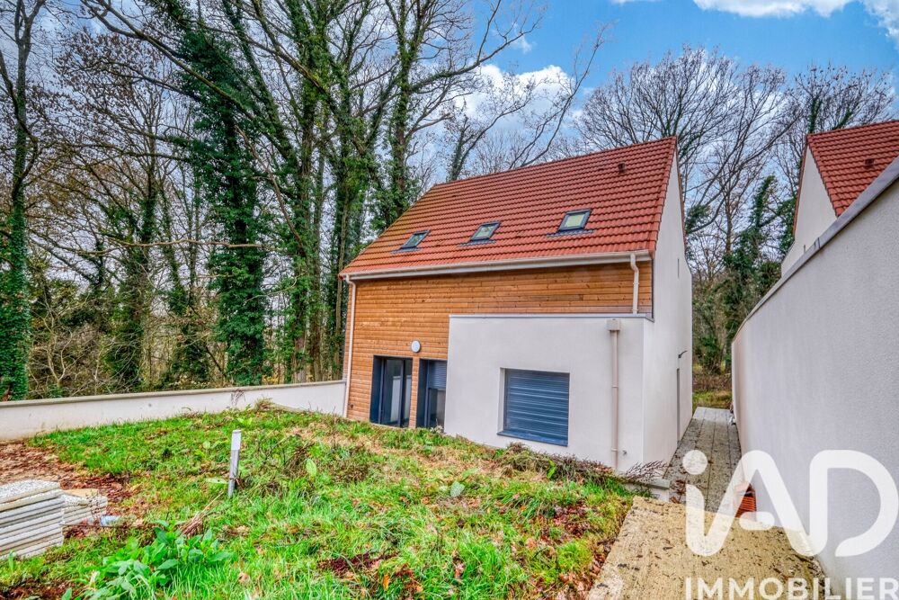 Maison 6 pièces 143 m² · à Villeneuve-sur-Bellot · 143 m² · 210 000 €