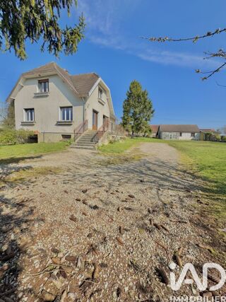 Vente Maison 7 pièces 185 m², Saint-Loup-de-Buffigny