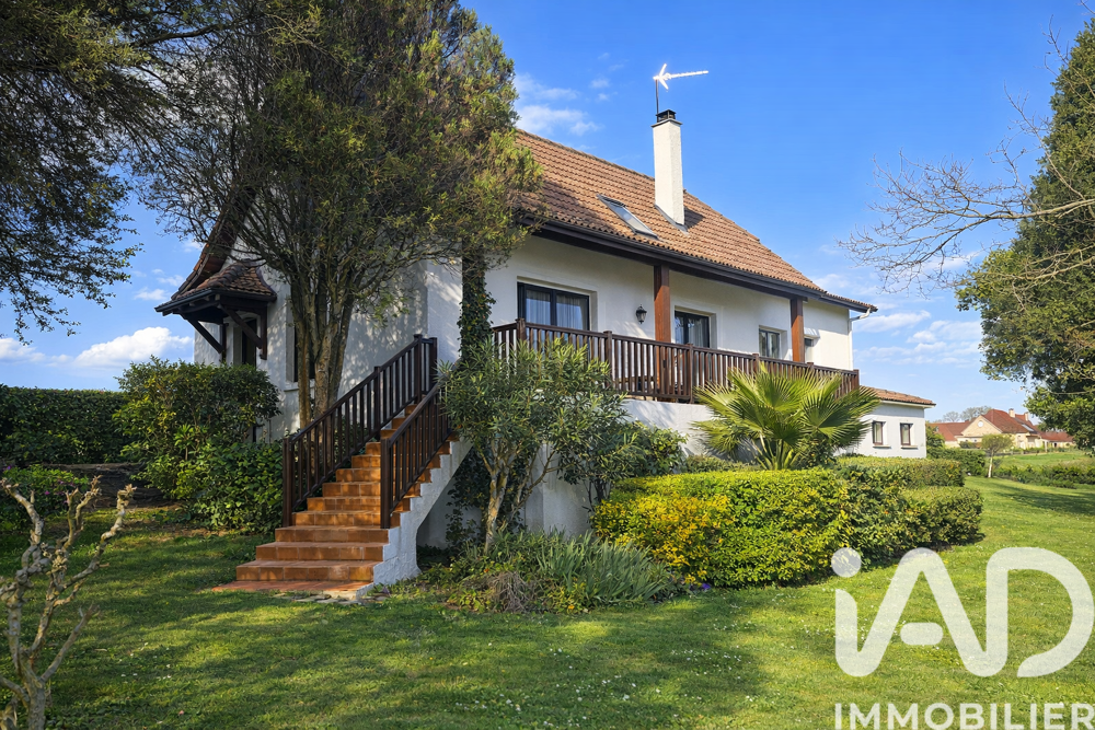 Maison 7 pièces 129 m² · à Ogenne-Camptort · 129 m² · 395 000 €