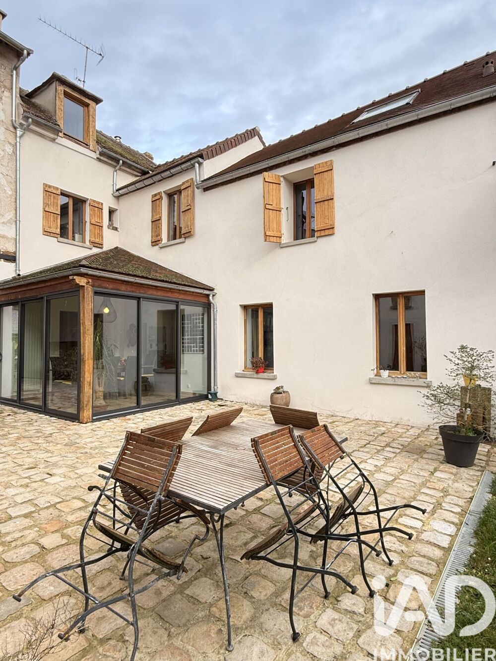 vente Maison - 7 pièce(s) - 207 m² Crécy-la-Chapelle (77580)