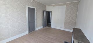  Appartement à louer 4 pièces 97 m²