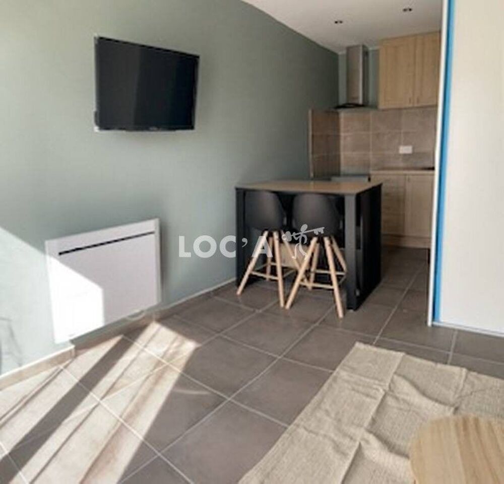 590€ CC / Mois A SAISIR!! PROX GARE studio meublé refait....