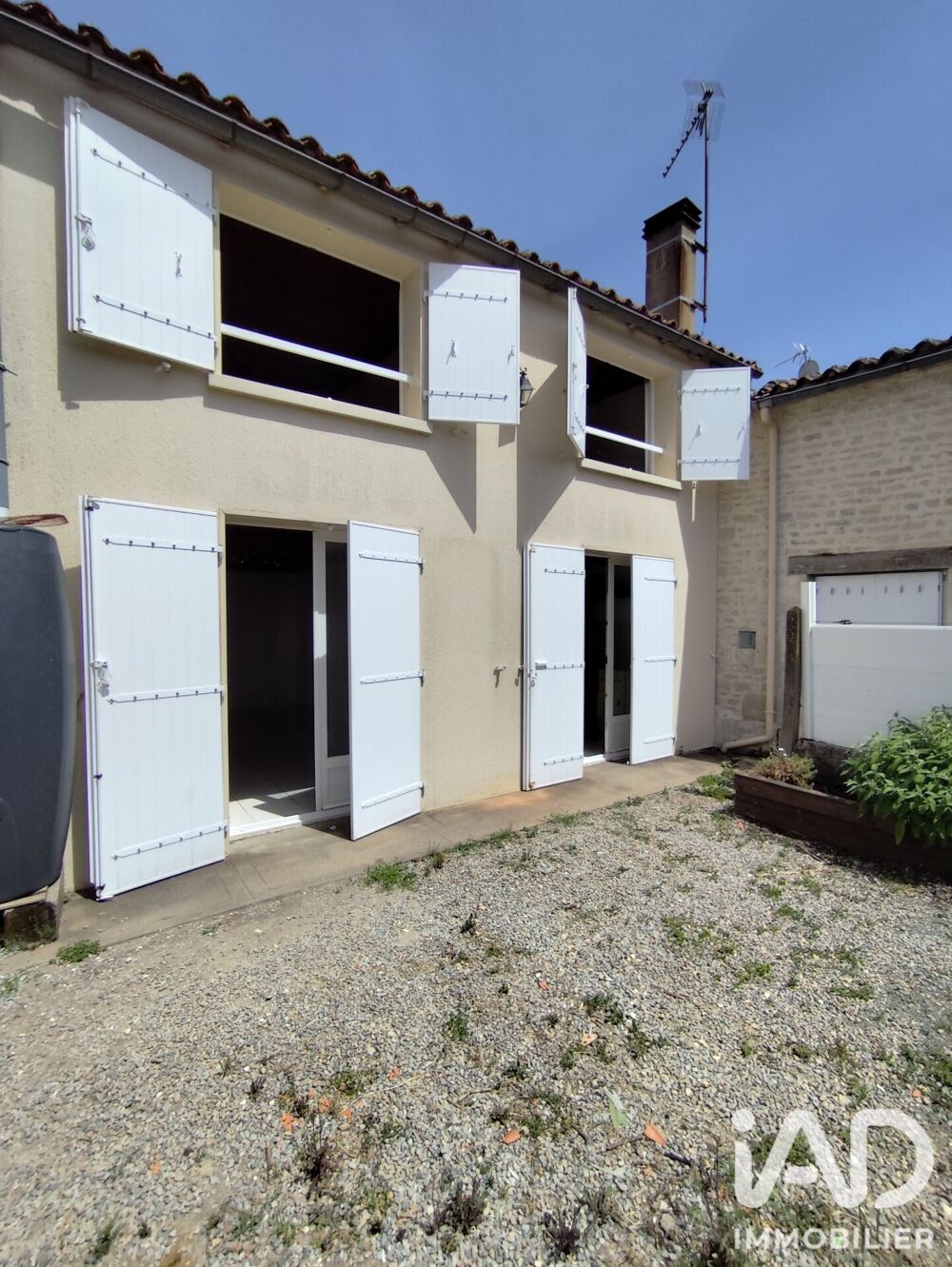 Vente Maison Vente Maison/villa 8 pièces Prin-deyrançon