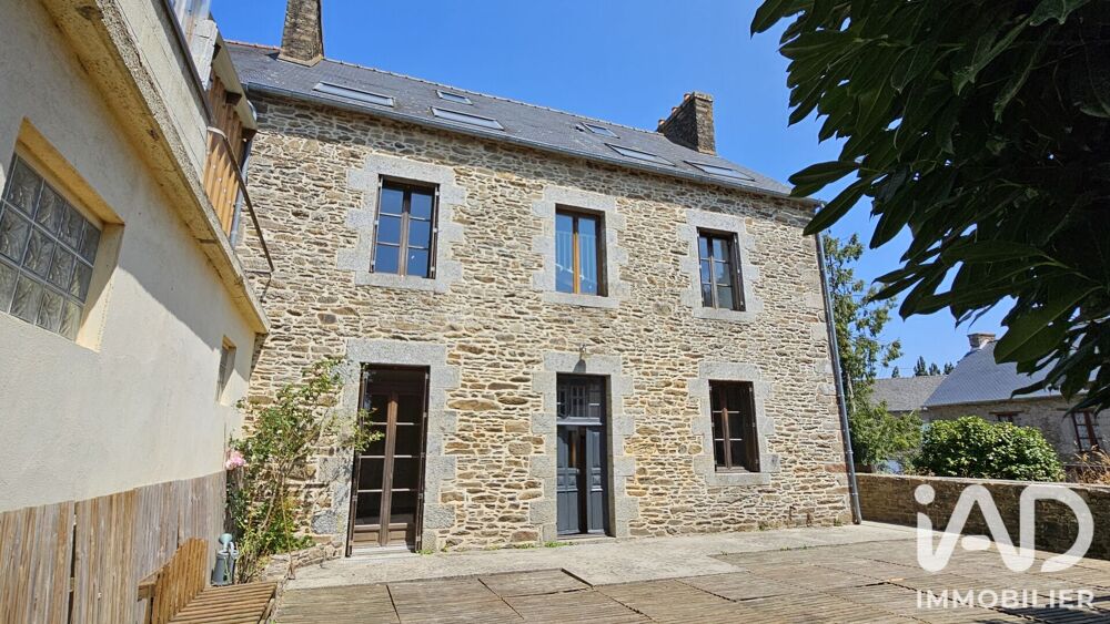 Vente Maison Vente Maison de village 8 pièces Langast