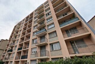  Appartement à louer 4 pièces 71 m²