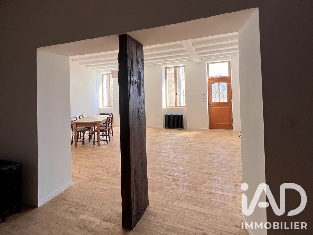 vente Maison - 6 pièce(s) - 332 m² Berneuil (16480)