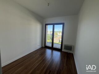  Appartement à louer 3 pièces 74 m²