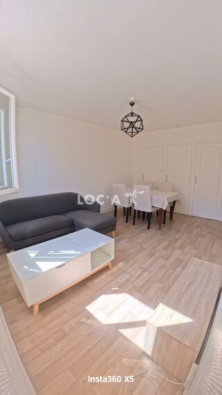  Appartement à louer 2 pièces 40 m²