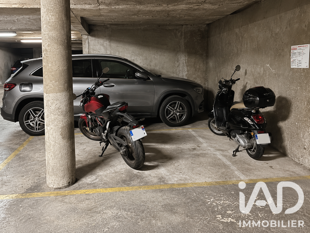 Vente Parking/Garage Vente Parking 12 m&sup2; Paris 19