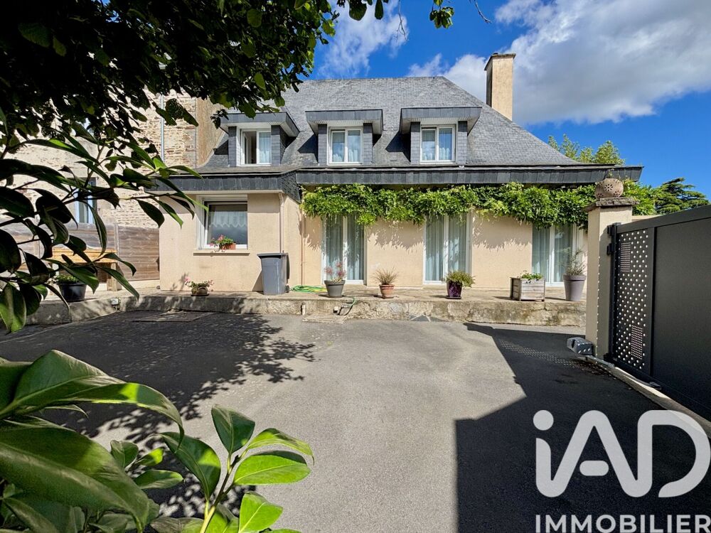 Maison 7 pièces 196 m² · à Montauban-de-Bretagne · 196 m² · 377 000 €