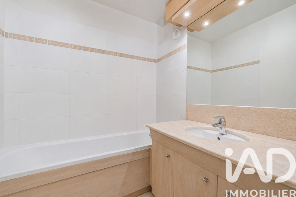vente Appartement - 2 pièce(s) - 41 m² Courbevoie (92400)