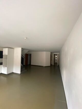  Appartement � louer 4 pi�ces 110 m�