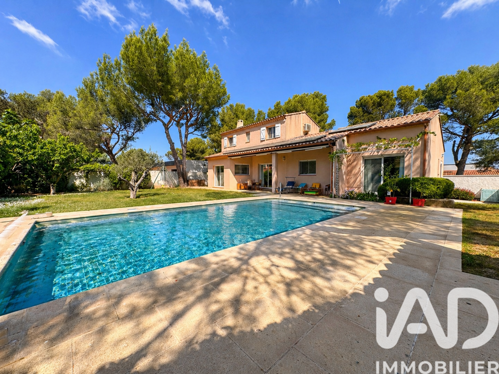 Maison 6 pièces 150 m² · à Villeneuve-lès-Avignon · 150 m² · 555 000 €