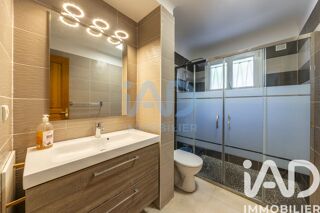  Maison à vendre 10 pièces 205 m²