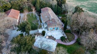  Maison  vendre 15 + pices 700 m
