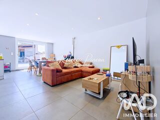  Immeuble à vendre 210 m²