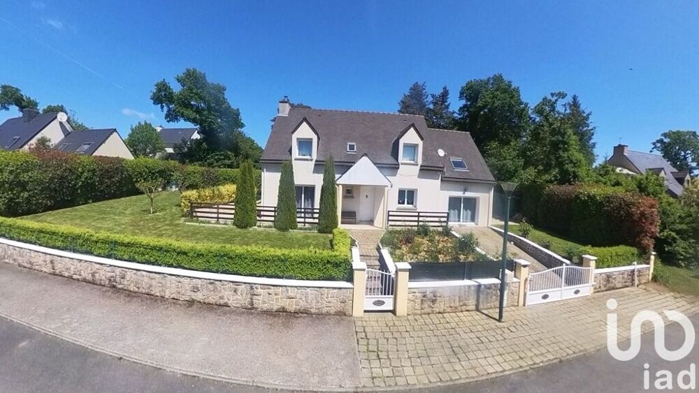 Maison 9 pièces 167 m² · à Le Mené · 167 m² · 216 500 €