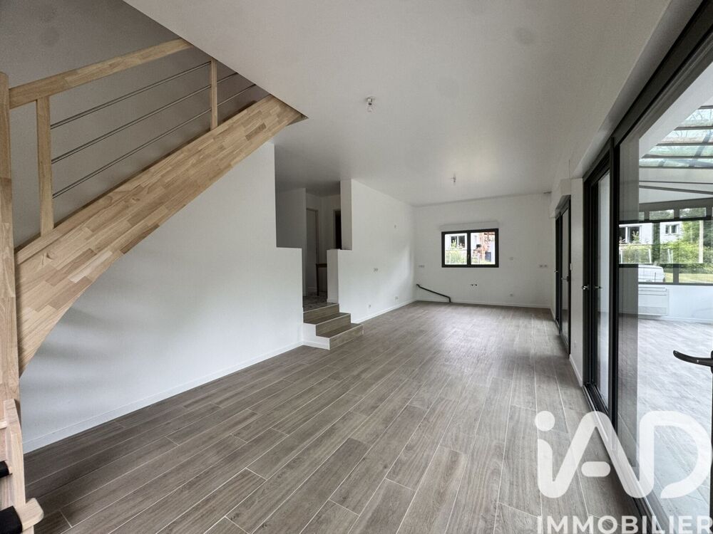 Vente Maison Vente Maison d'architecte 7 pièces Saclas