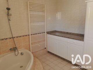  Maison à louer 6 pièces 139 m²