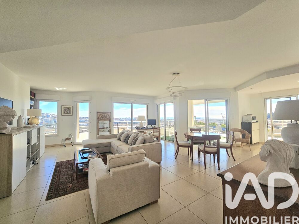 à vendre  Appartement Saint-Laurent-du-Var (06700)