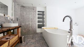  Appartement à louer 3 pièces 75 m²