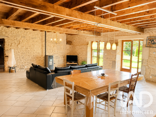  Maison à vendre 15 + pièces 272 m²