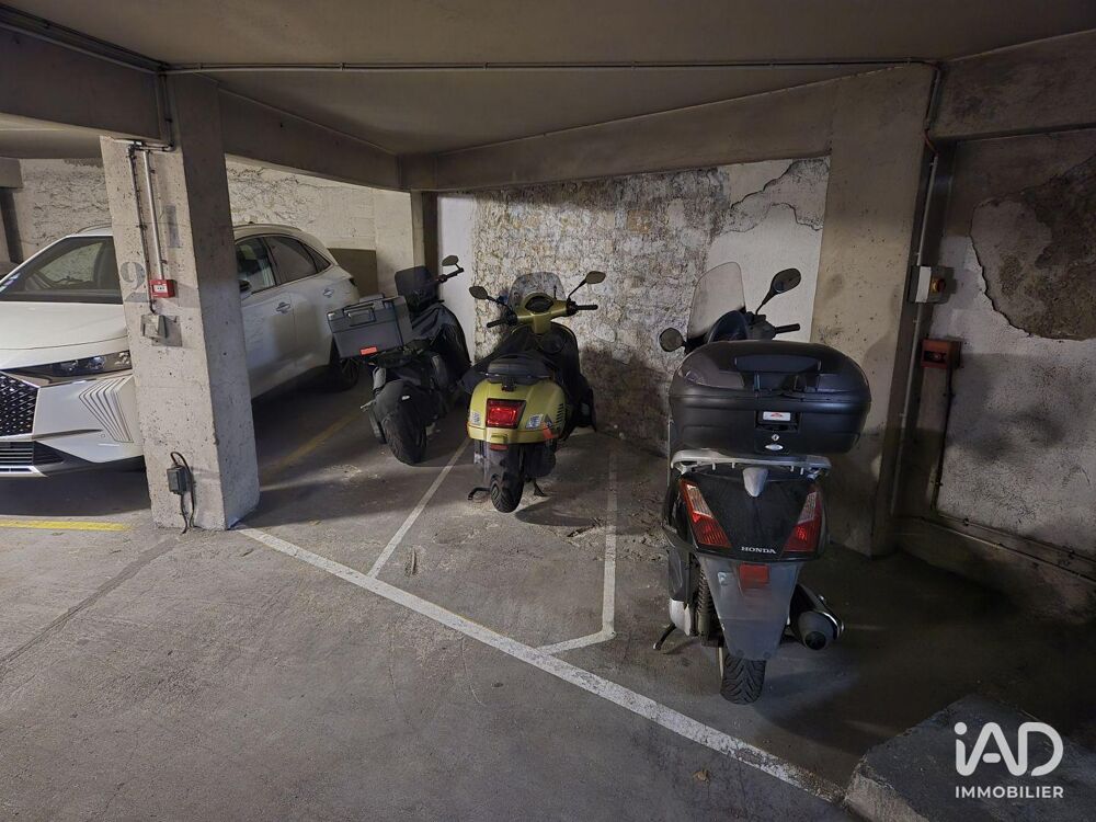 Location Parking/Garage Location Parking 5 m&sup2; Paris 15