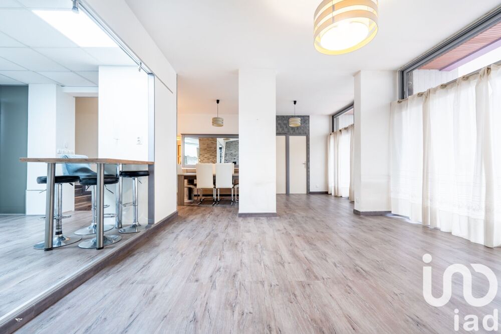 Appartement 4 pièces 99 m² · à Cluses · 99 m² · 180 000 €