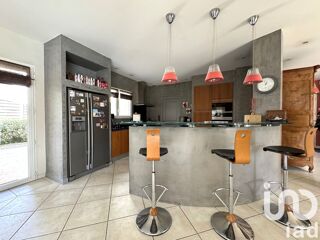  Maison à vendre 10 pièces 260 m²